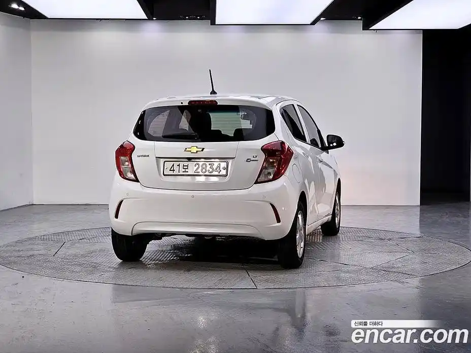 Chevrolet Spark 2016 1.0 Автомат в Москве № 94537, фото 3