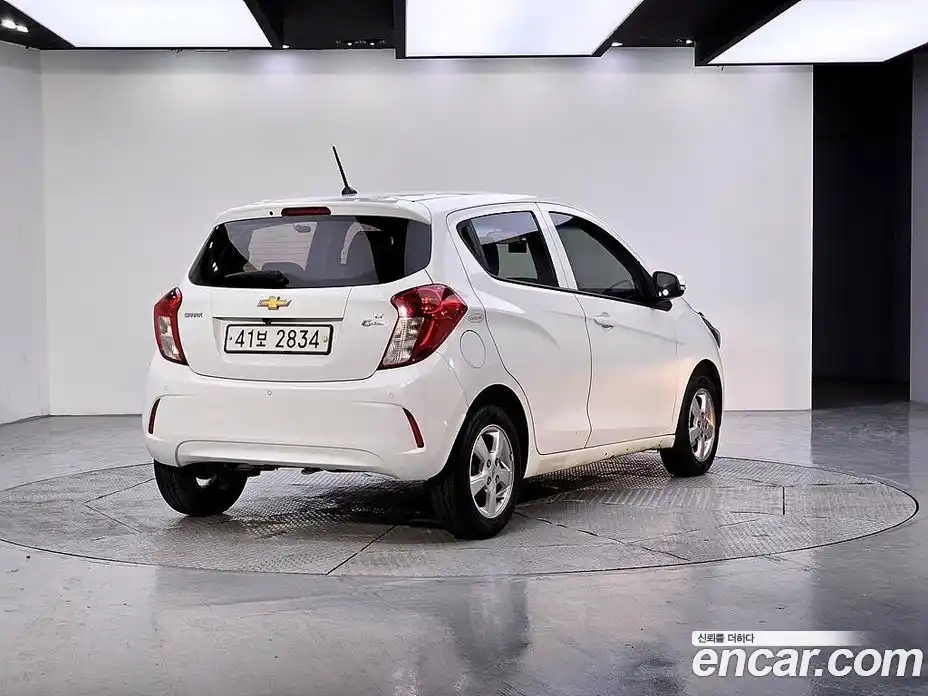 Chevrolet Spark 2016 1.0 Автомат в Москве № 94537, фото 4
