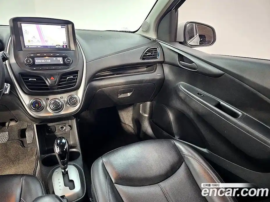 Chevrolet Spark 2016 1.0 Автомат в Москве № 94537, фото 10