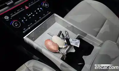 Hyundai Santa Fe 2024 2.5 Автомат в Москве № 109894, миниатюра 4