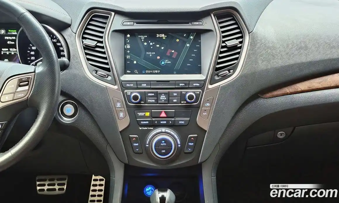 Hyundai Santa Fe 2018 2.0 Автомат в Москве № 112354, фото 17