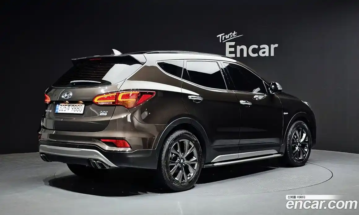 Hyundai Santa Fe 2018 2.0 Автомат в Москве № 112354, фото 19