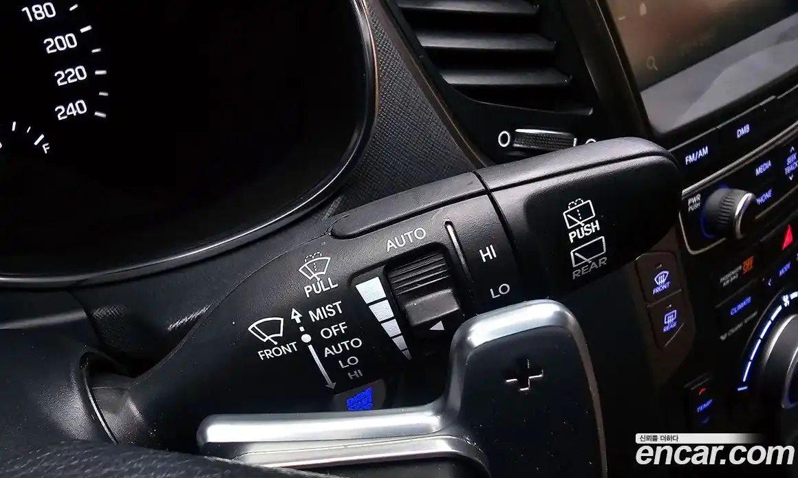 Hyundai Santa Fe 2018 2.0 Автомат в Москве № 112354, фото 20