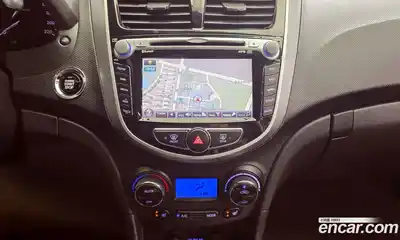 Hyundai Accent 2012 1.6 Автомат в Москве № 113334, миниатюра 4