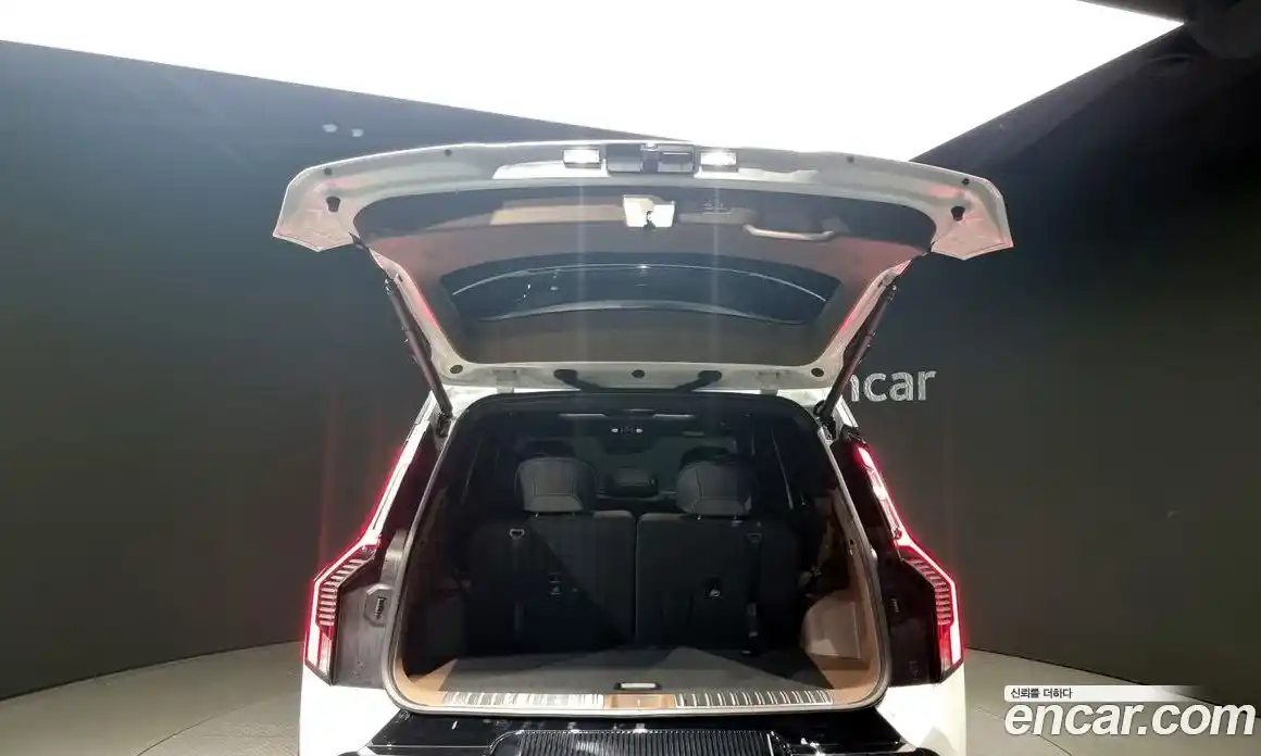 Kia EV9 2024 0.2 Автомат в Москве № 115186, фото 19