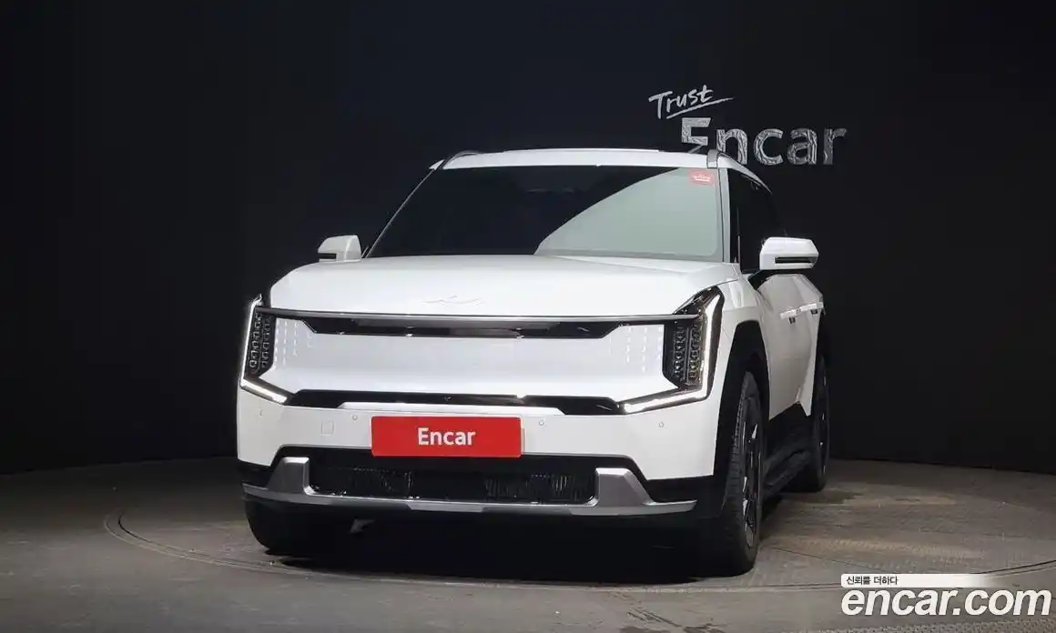 Kia EV9 2024 0.2 Автомат в Москве № 115186, фото 3