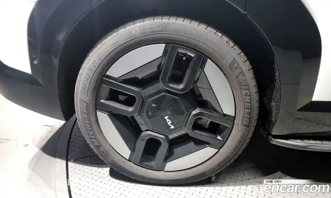 Kia EV9 2024 0.2 Автомат в Москве № 115186, фото 5