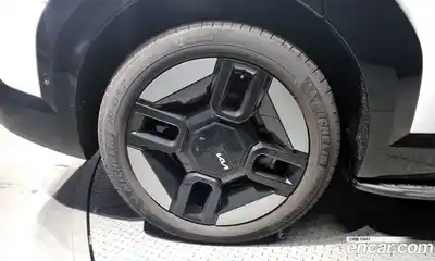 Kia EV9 2024 0.2 Автомат в Москве № 115186, миниатюра 5