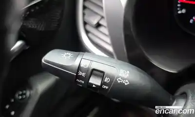 Kia Seltos 2023 1.6 Автомат в Москве № 115747, миниатюра 2