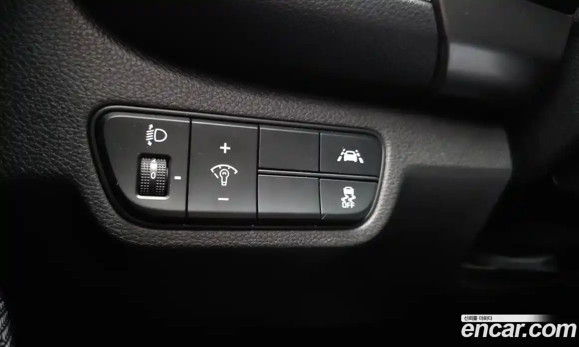 Kia Seltos 2023 1.6 Автомат в Москве № 115747, фото 3