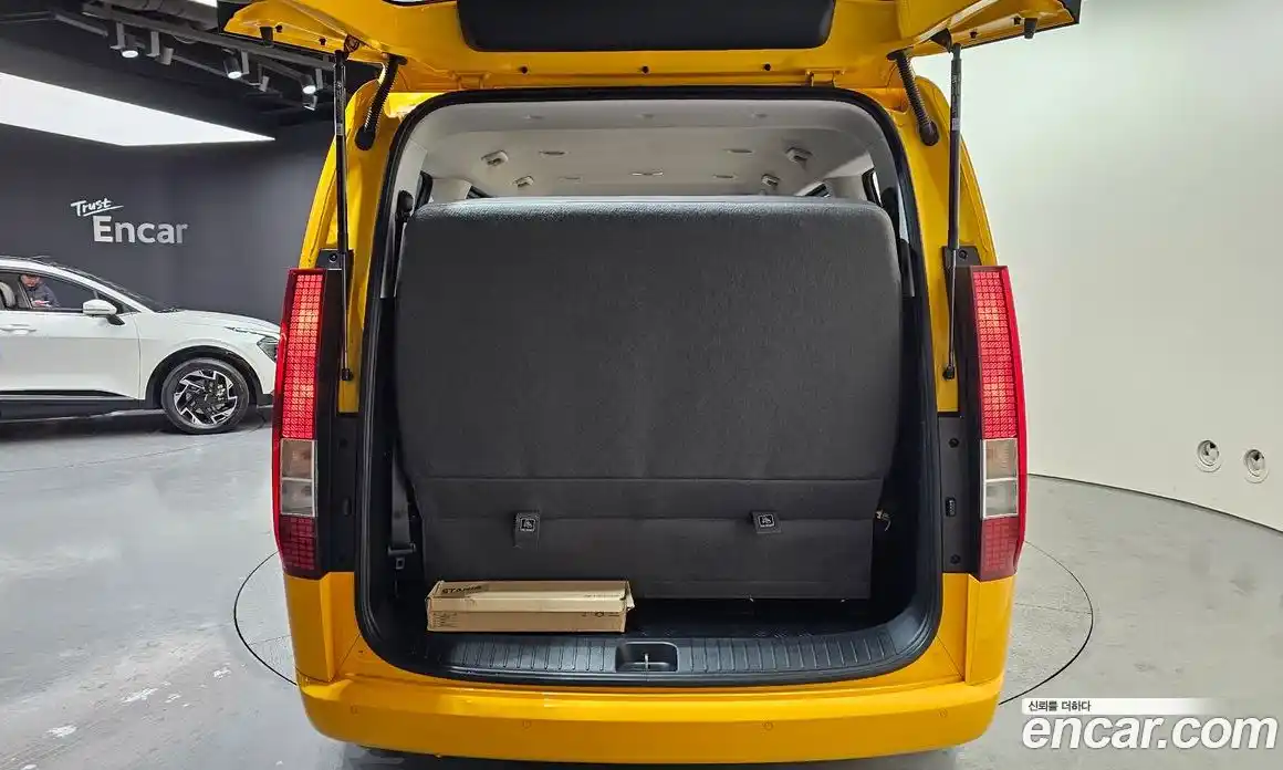 Hyundai Staria 2025 3.5 Автомат в Москве № 119773, фото 4