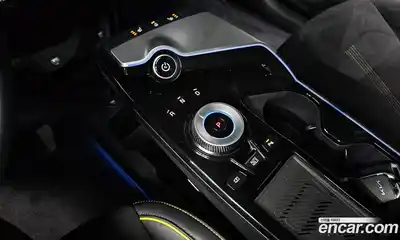 Kia EV6 2023 0.1 Автомат в Москве № 121599, миниатюра 2