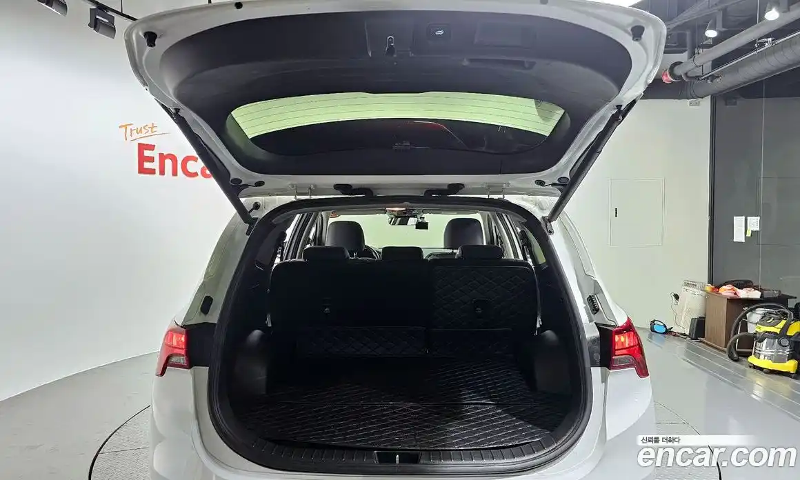 Hyundai Santa Fe 2022 1.6 Автомат в Москве № 123732, фото 18