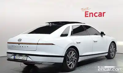 Hyundai Grandeur 2023 2.5 Автомат в Москве № 126609, миниатюра 2