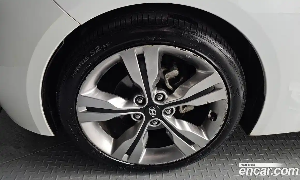 Hyundai Veloster 2012 1.6 Автомат в Москве № 127014, фото 8