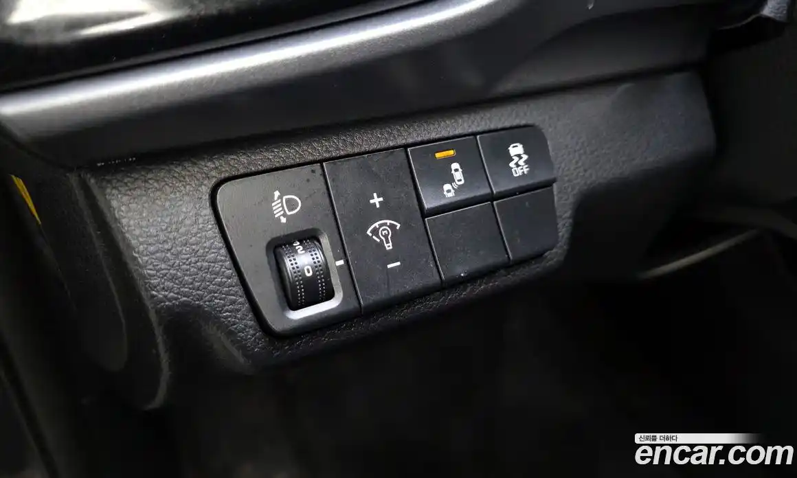 Kia Stonic 2018 1.6 Автомат в Москве № 134370, фото 13