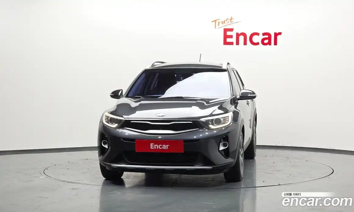 Kia Stonic 2018 1.6 Автомат в Москве № 134370, фото 20