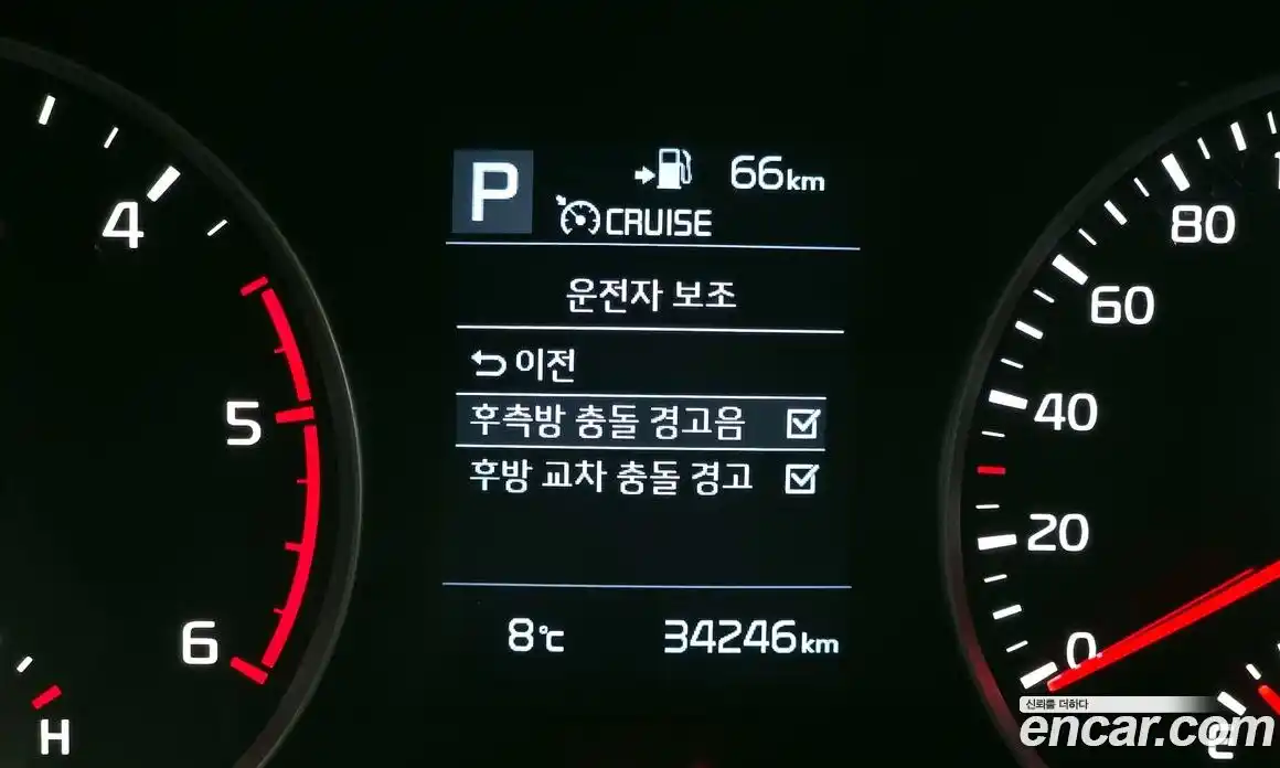 Kia Stonic 2018 1.6 Автомат в Москве № 134370, фото 5