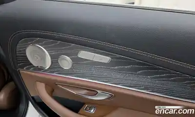 Mercedes-Benz E-Class 2023 2.0 Автомат в Москве № 139369, миниатюра 6