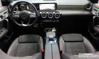 Mercedes-Benz CLA-Class 2023 2.0 Автомат в Москве № 139642, миниатюра 2