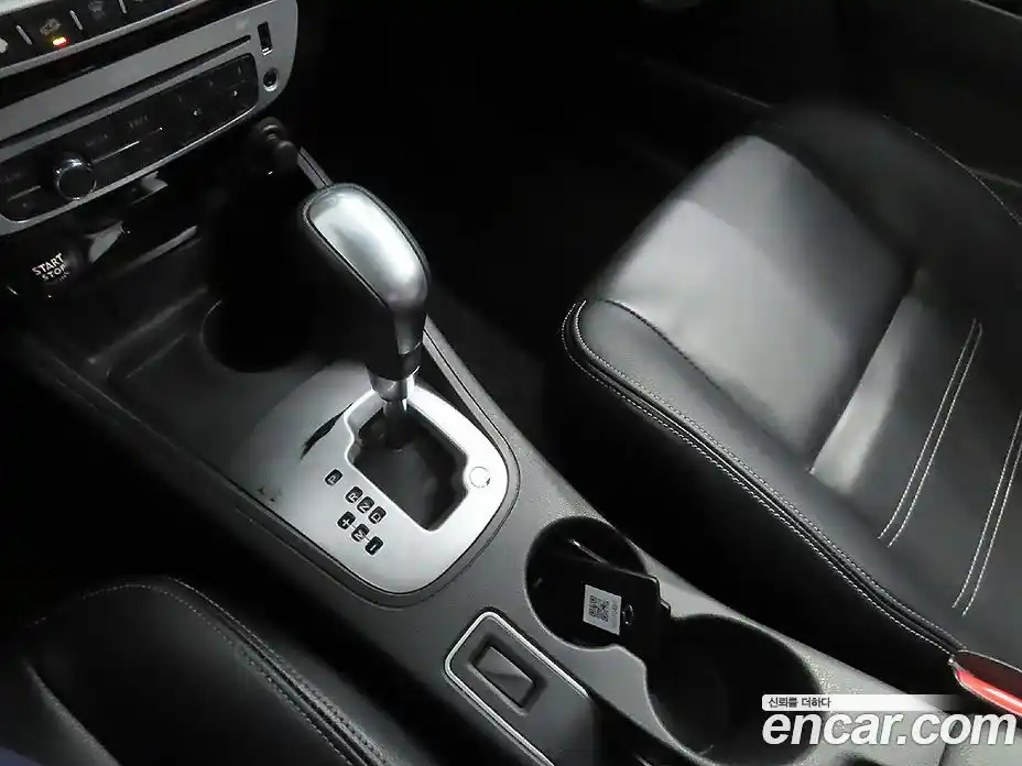 Renault SM3 2016 1.6 Автомат в Москве № 148751, фото 9