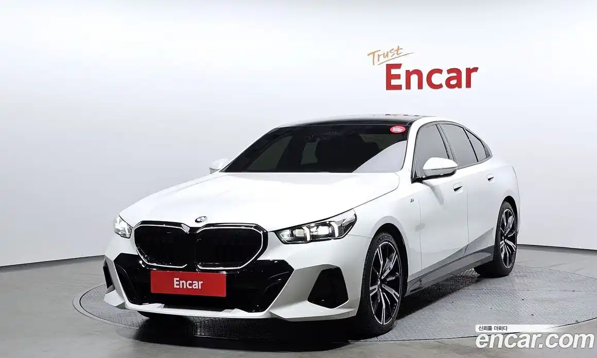 BMW 5-Series 2025 2.0 Автомат в Москве № 153362, фото 1