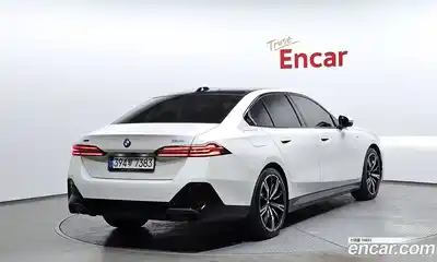 BMW 5-Series 2025 2.0 Автомат в Москве № 153362, миниатюра 2