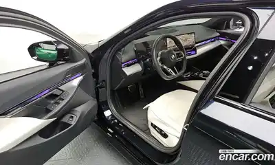 BMW 5-Series 2025 2.0 Автомат в Москве № 153723, миниатюра 11