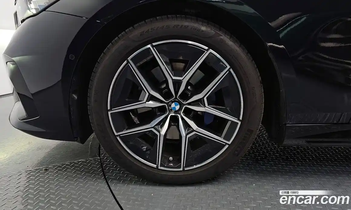 BMW 5-Series 2025 2.0 Автомат в Москве № 153723, фото 8