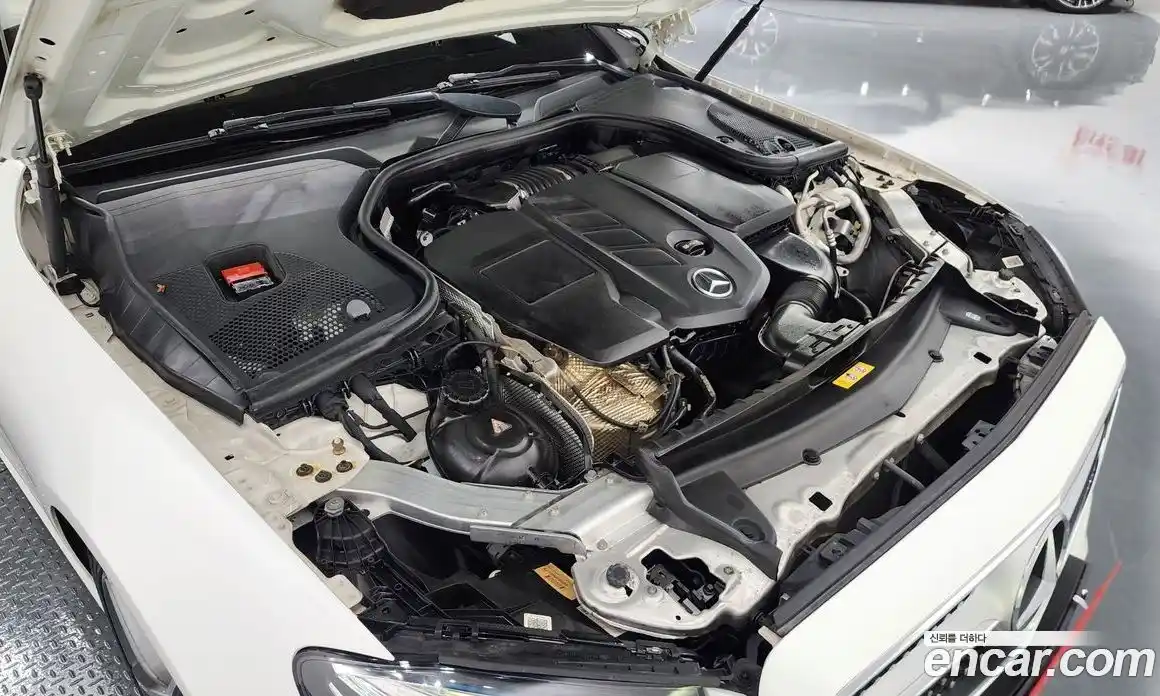 Mercedes-Benz E-Class 2018 1.9 Автомат в Москве № 161175, фото 18