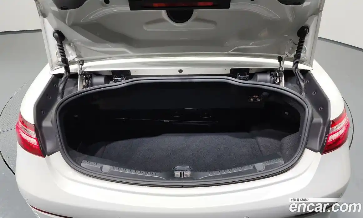 Mercedes-Benz E-Class 2018 1.9 Автомат в Москве № 161175, фото 7