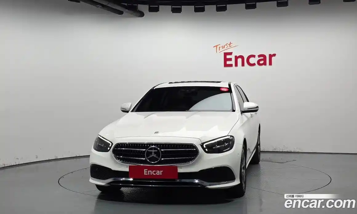 Mercedes-Benz E-Class 2021 2.0 Автомат в Москве № 161195, фото 19