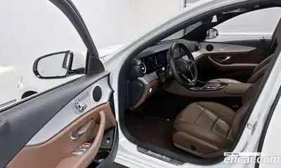 Mercedes-Benz E-Class 2021 2.0 Автомат в Москве № 161195, миниатюра 8