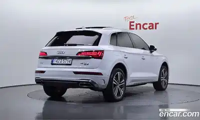 Audi Q5 2023 2.0 Автомат в Москве № 162401, миниатюра 2