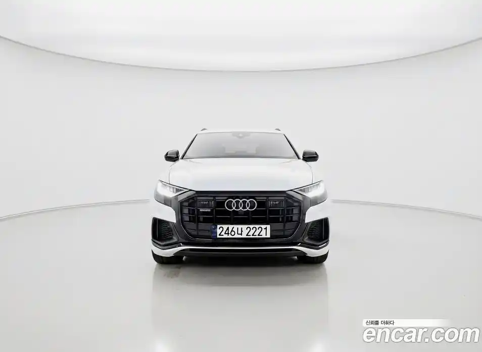 Audi Q8 2023 3.0 Автомат в Москве № 162587, фото 3