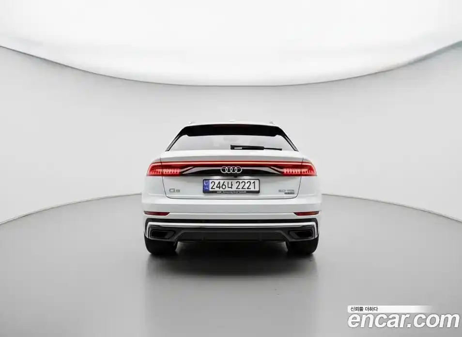 Audi Q8 2023 3.0 Автомат в Москве № 162587, фото 4