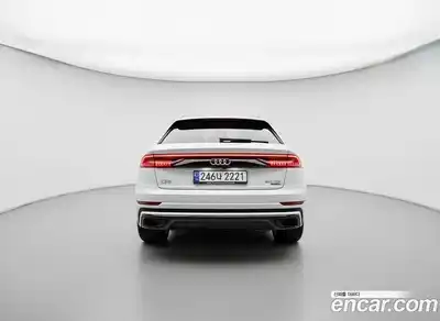 Audi Q8 2023 3.0 Автомат в Москве № 162587, миниатюра 4