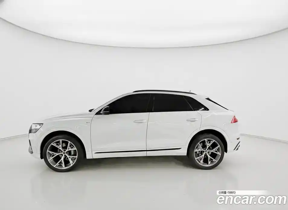 Audi Q8 2023 3.0 Автомат в Москве № 162587, фото 7