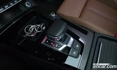 Audi Q5 2023 2.0 Автомат в Москве № 162776, миниатюра 2