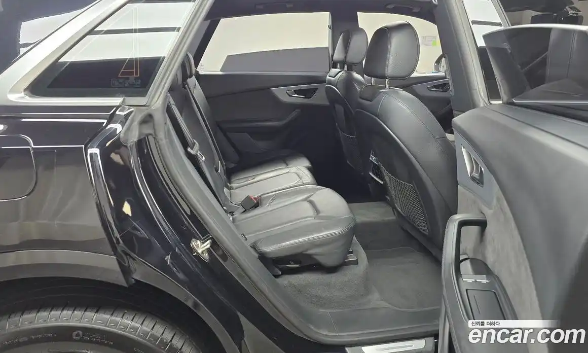 Audi Q8 2020 3.0 Автомат в Москве № 163395, фото 1