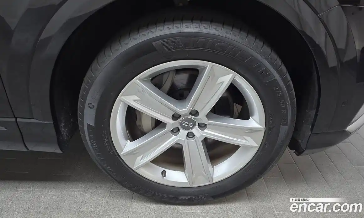 Audi Q8 2020 3.0 Автомат в Москве № 163395, фото 5