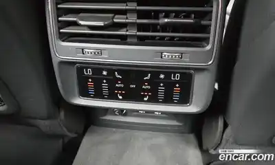 Audi Q8 2020 3.0 Автомат в Москве № 163395, миниатюра 9