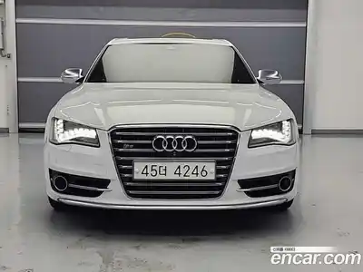 Audi S8, 2013