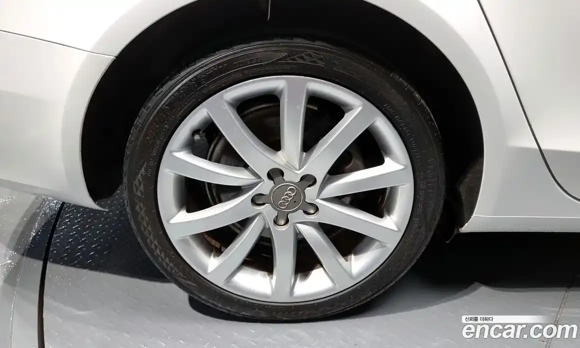 Audi A4 2015 2.0 Автомат в Москве № 163846, фото 7