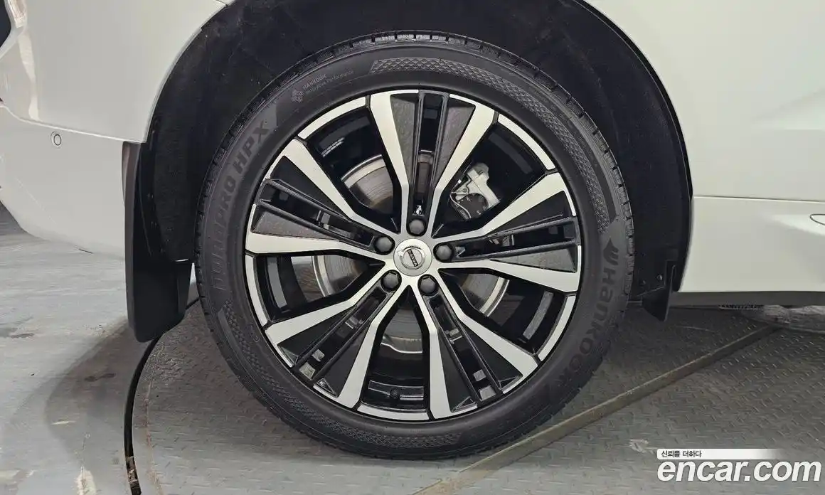 Volvo XC60 2025 2.0 Автомат в Москве № 164300, фото 12