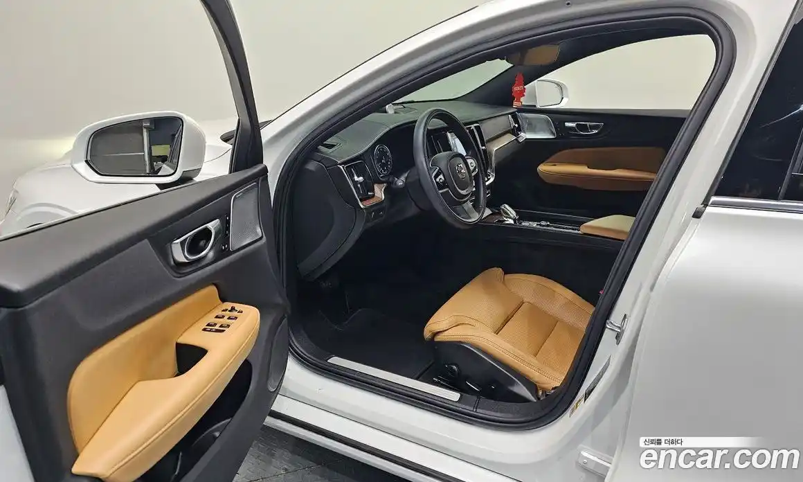 Volvo S60 2022 2.0 Автомат в Москве № 164464, фото 4