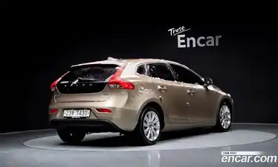 Volvo V40 2014 1.6 Автомат в Москве № 164698, миниатюра 2