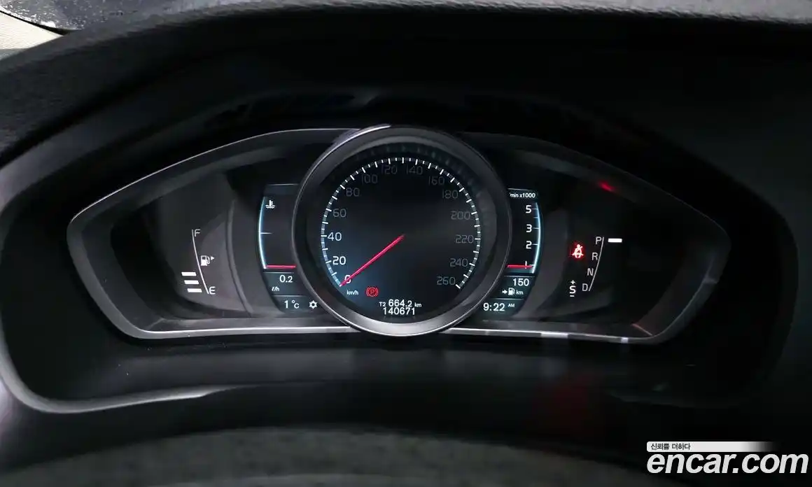 Volvo V40 2014 1.6 Автомат в Москве № 164698, фото 8