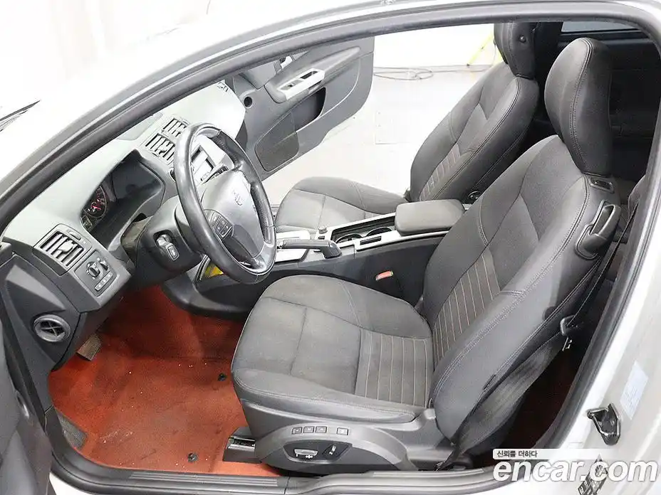 Volvo C30 2012 2.0 Автомат в Москве № 164858, фото 16