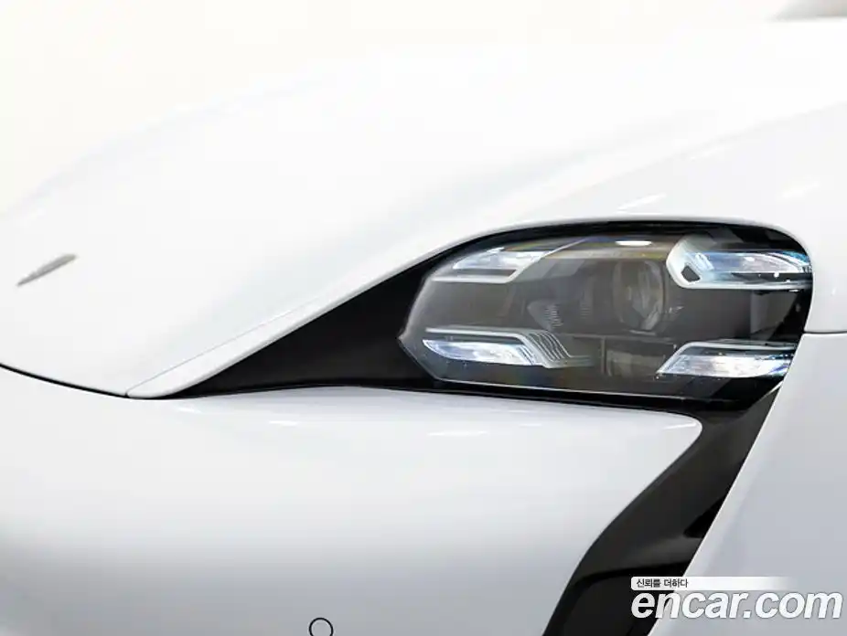 Porsche Taycan 2021 0.1 Автомат в Москве № 165768, фото 11